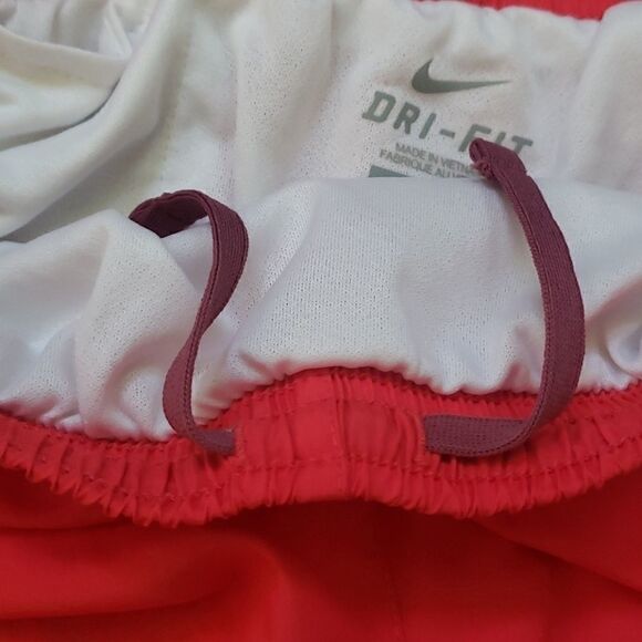 Nike WOMEN'S CORAL 2-IN-1 RUNNING SHORTS, SIZE MEDIUM - Picture 6 of 8